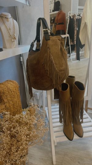 Bolso flecos color topo